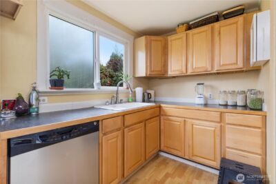 1628 Oakes Ave , Everett, WA 98201 - Photo 13