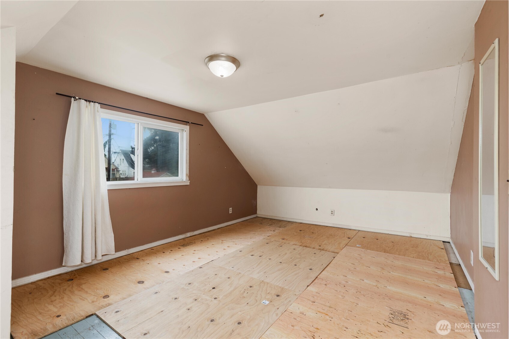 1628 Oakes Ave , Everett, WA 98201
