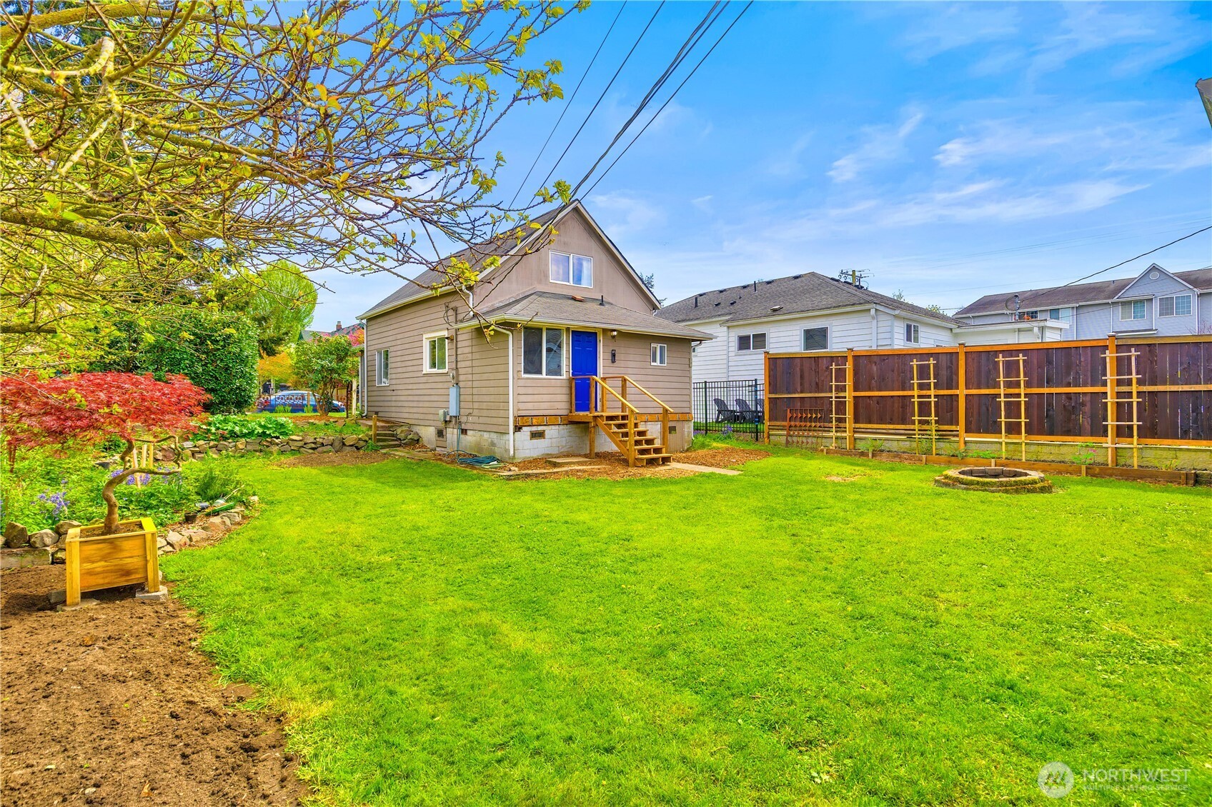 1628 Oakes Ave , Everett, WA 98201