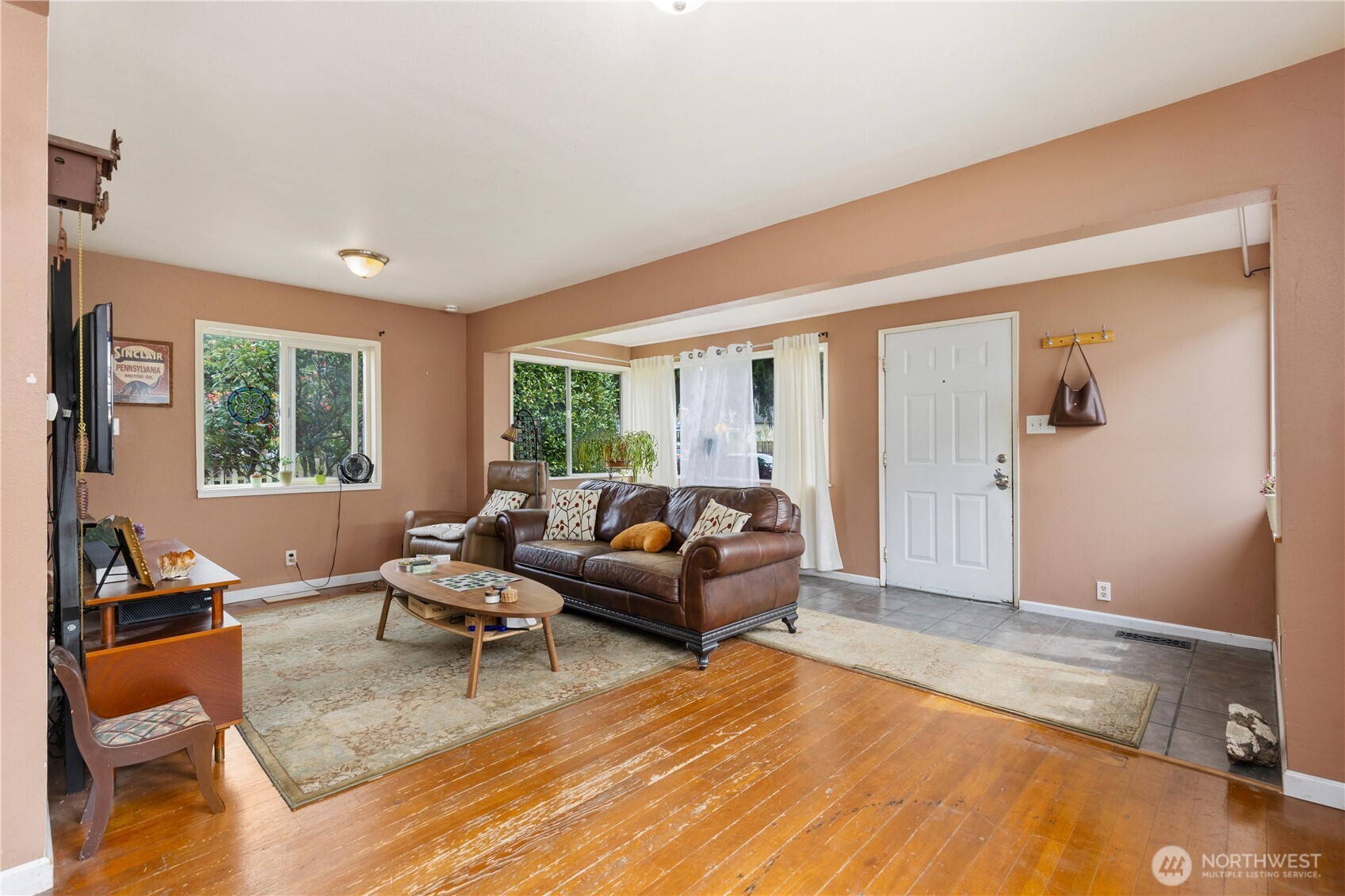 1628 Oakes Ave , Everett, WA 98201