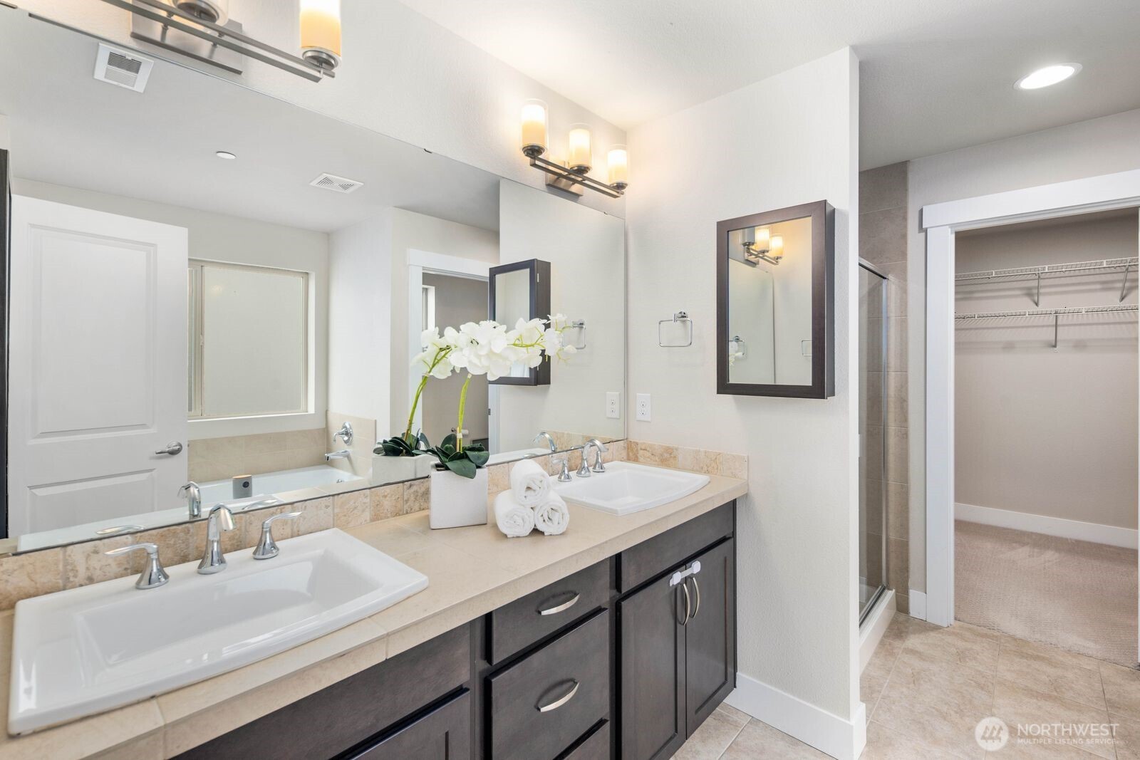 20420 5th Avenue W, Lynnwood, WA 98036
