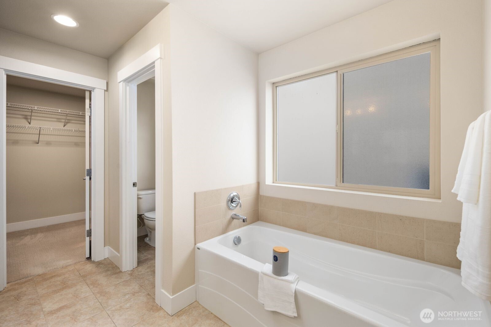20420 5th Avenue W, Lynnwood, WA 98036