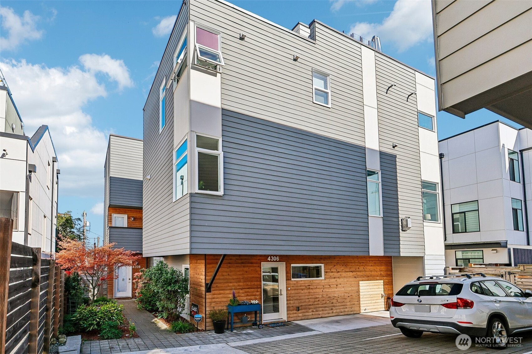 4306 Evanston Avenue N, Seattle, WA 98103