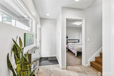 4306 Evanston Avenue N, Seattle, WA 98103 - Photo 3