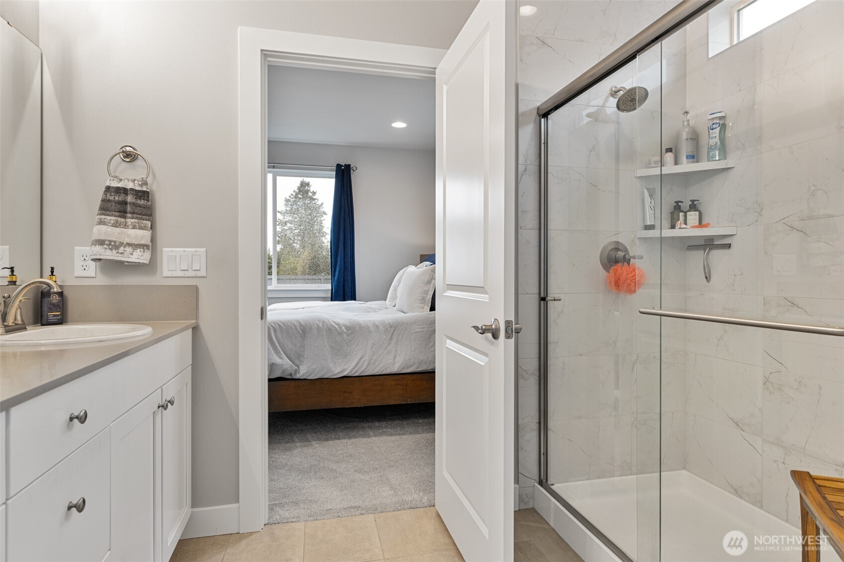 1076 Lindenberger Lane , Enumclaw, WA 98022