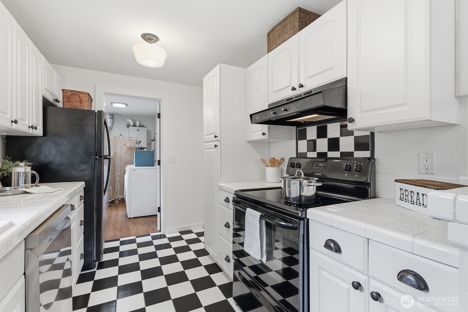 17327 432nd Avenue SE, North Bend, WA 98045