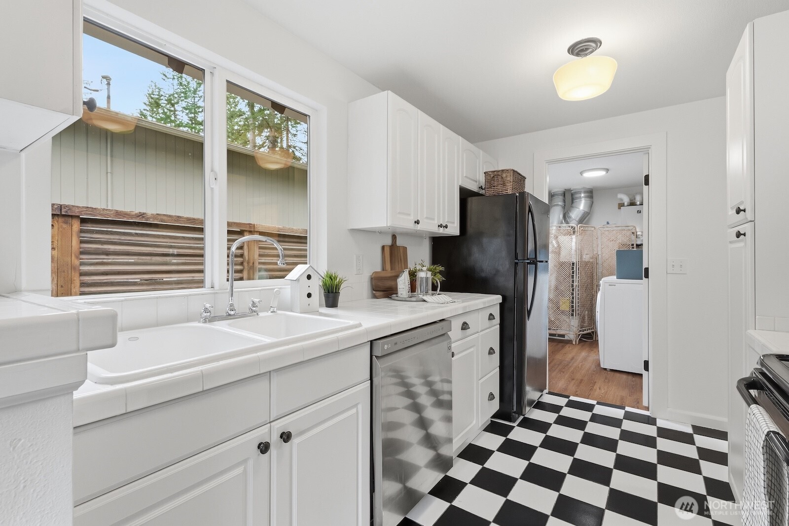 17327 432nd Avenue SE, North Bend, WA 98045