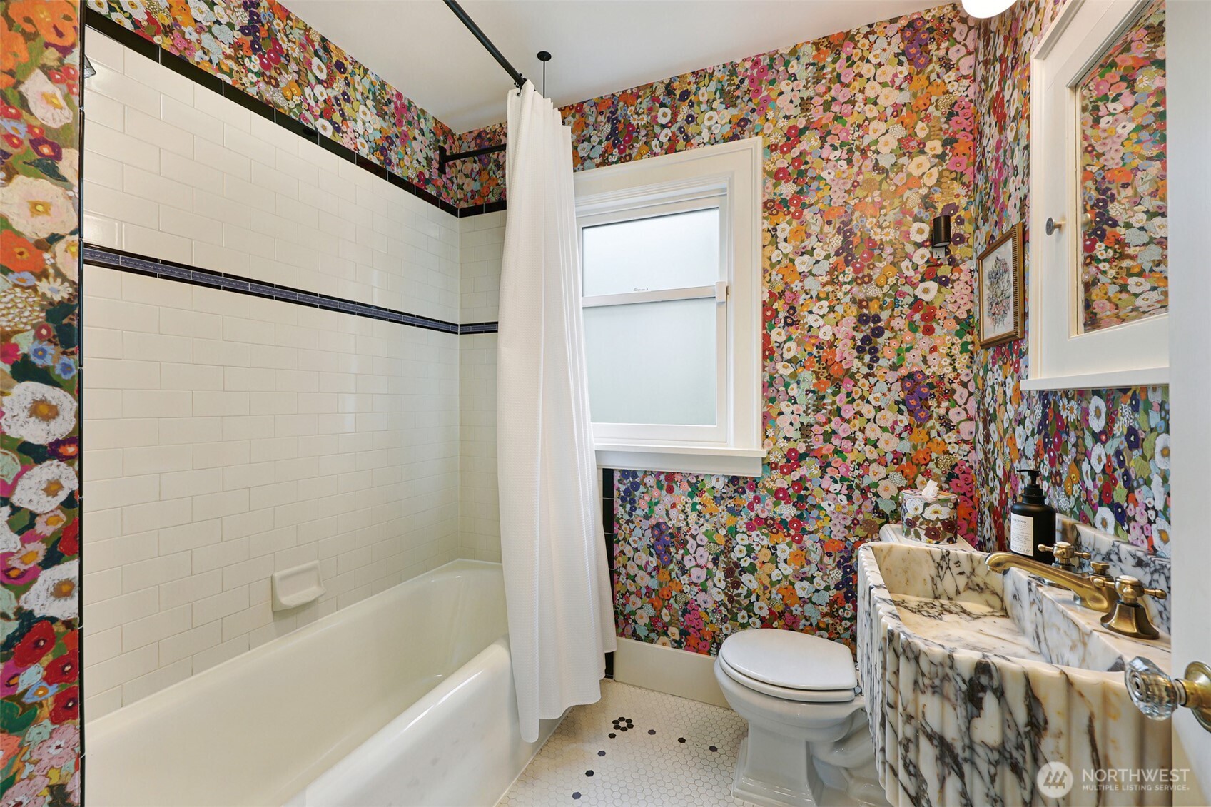 342 NW 76th Street , Seattle, WA 98117