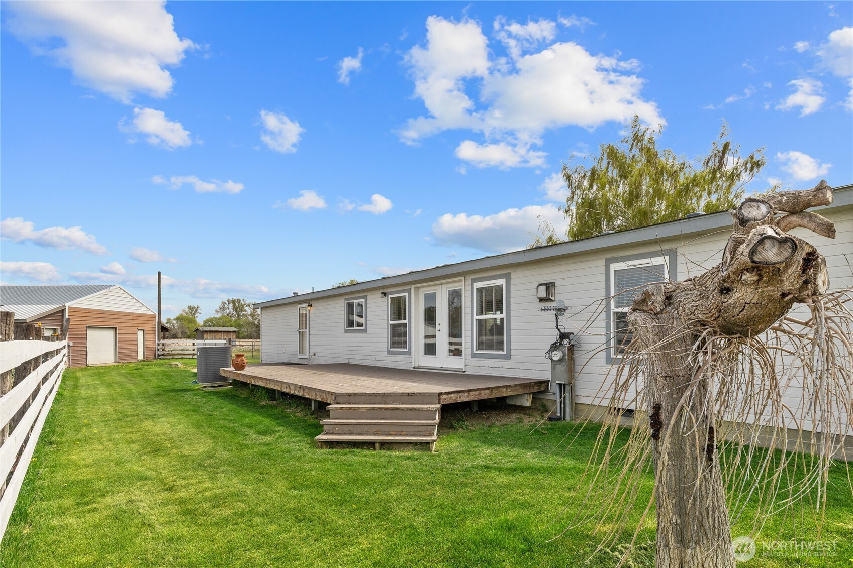 700 N Pierce Street , Kittitas, WA 98934