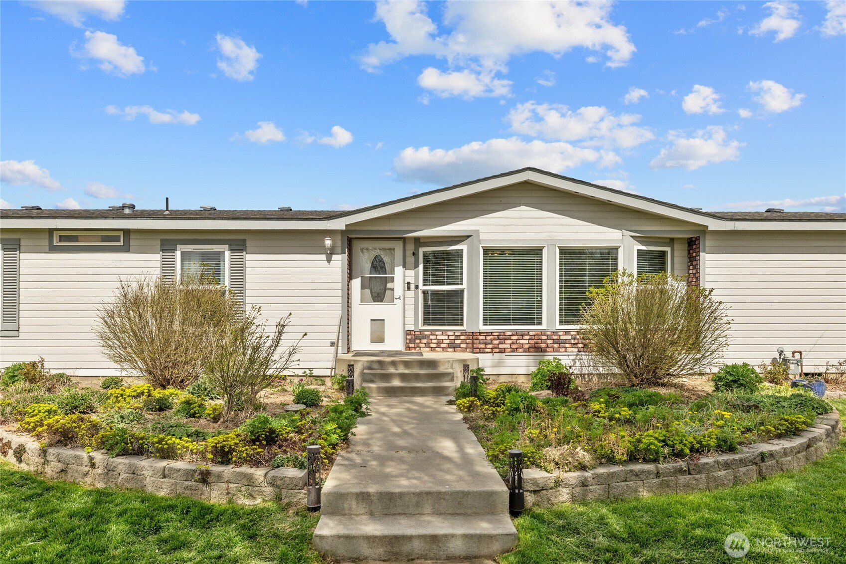 700 N Pierce Street , Kittitas, WA 98934
