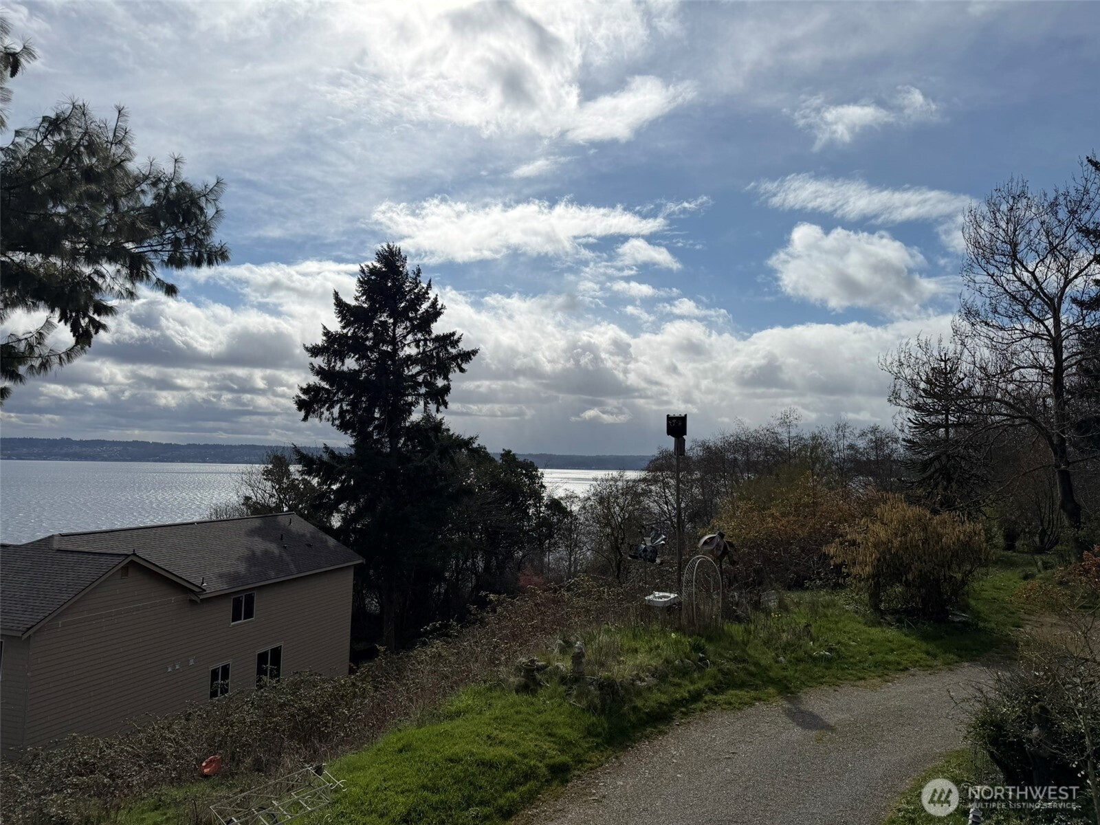 4725 SW 244th Street , Vashon, WA 98070