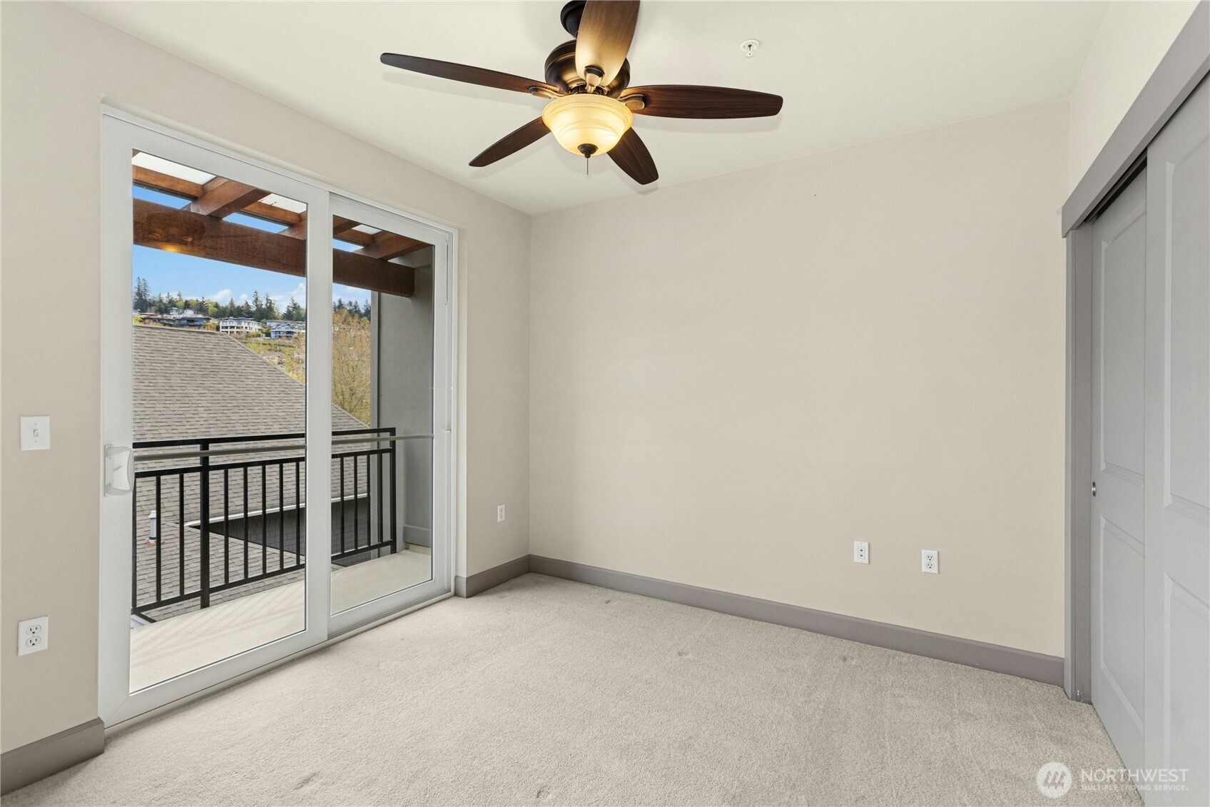 1880 25th Avenue NE #413, Issaquah, WA 98029