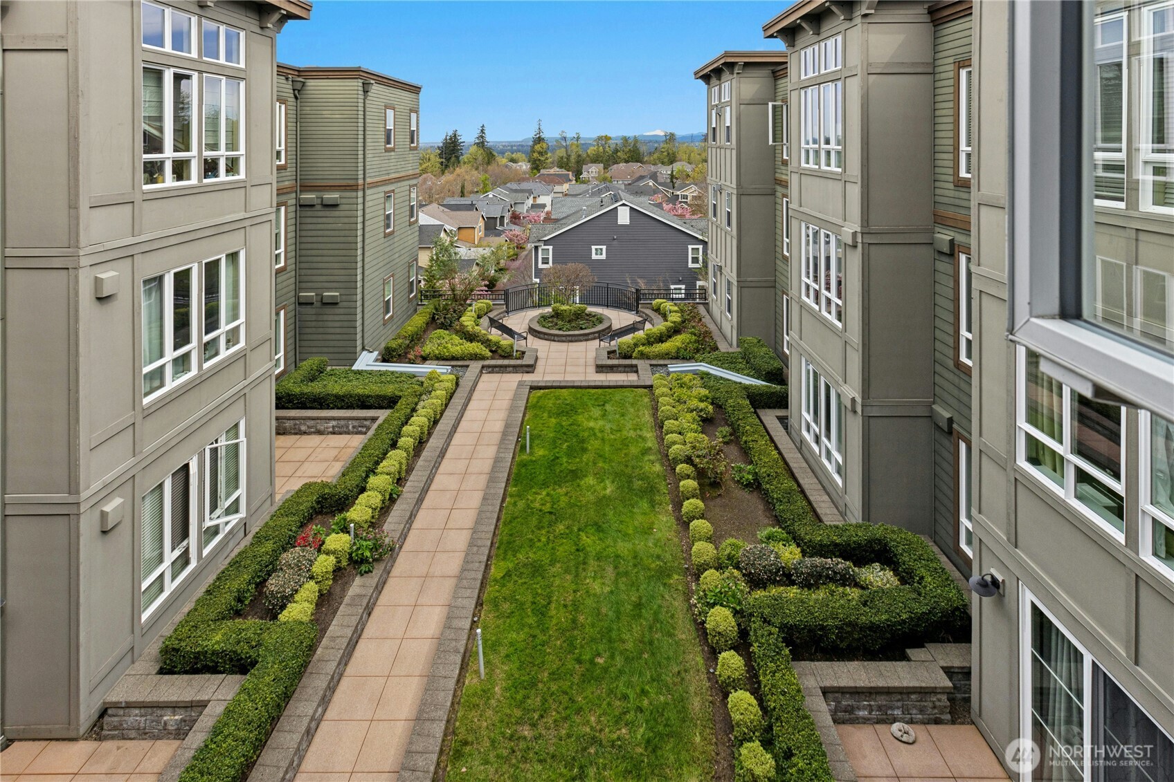 1880 25th Avenue NE #413, Issaquah, WA 98029