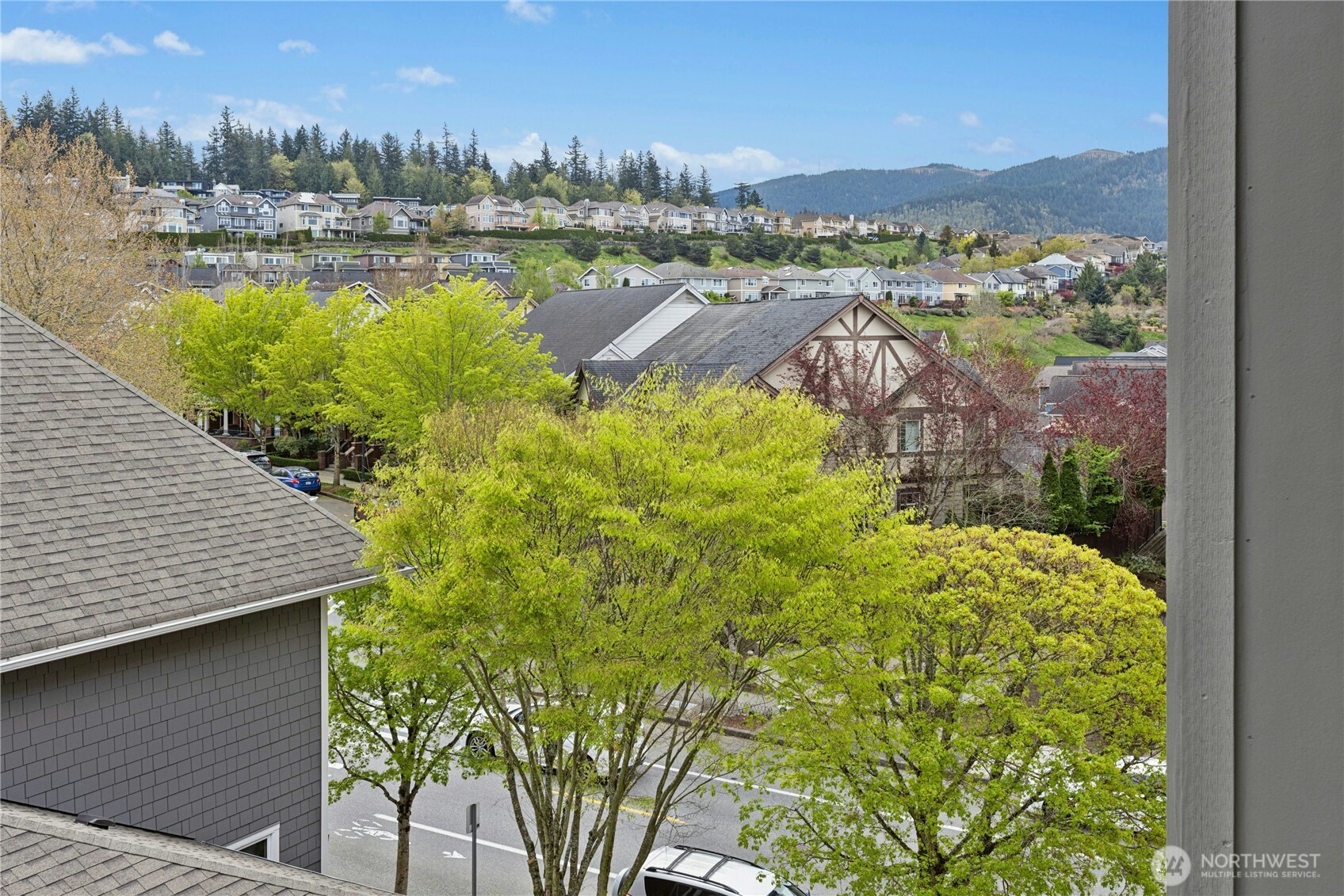 1880 25th Avenue NE #413, Issaquah, WA 98029