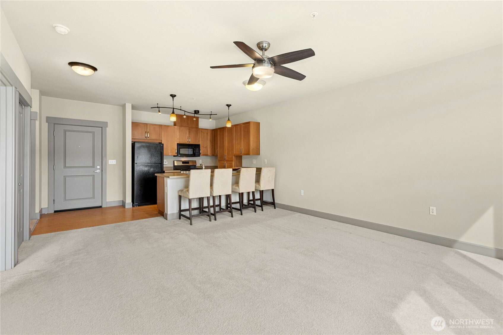 1880 25th Avenue NE #413, Issaquah, WA 98029