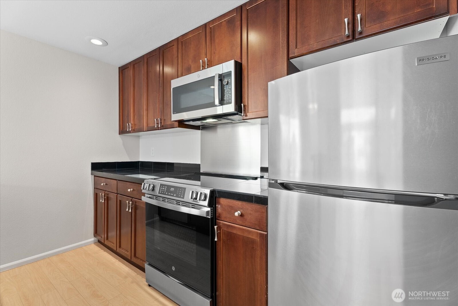 1109 N Allen Place #205, Seattle, WA 98103