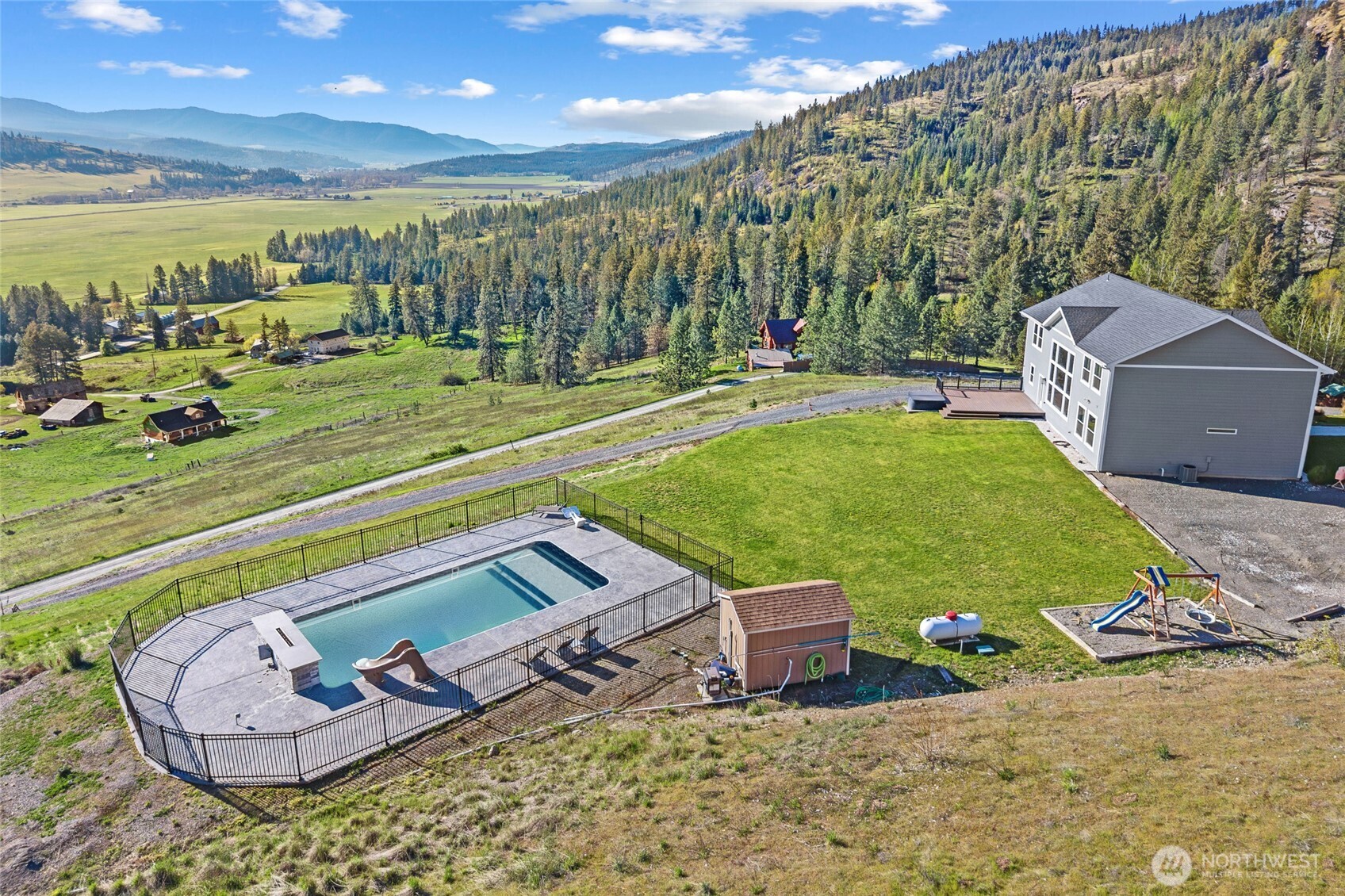842 Valley Westside Road #U, Colville, WA 99114