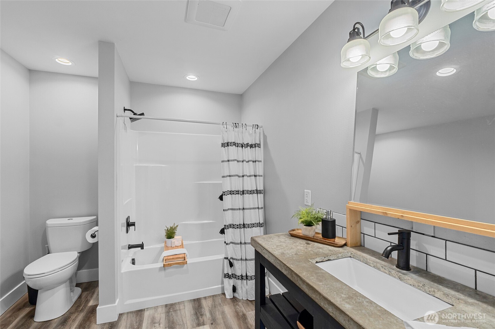 842 Valley Westside Road #U, Colville, WA 99114