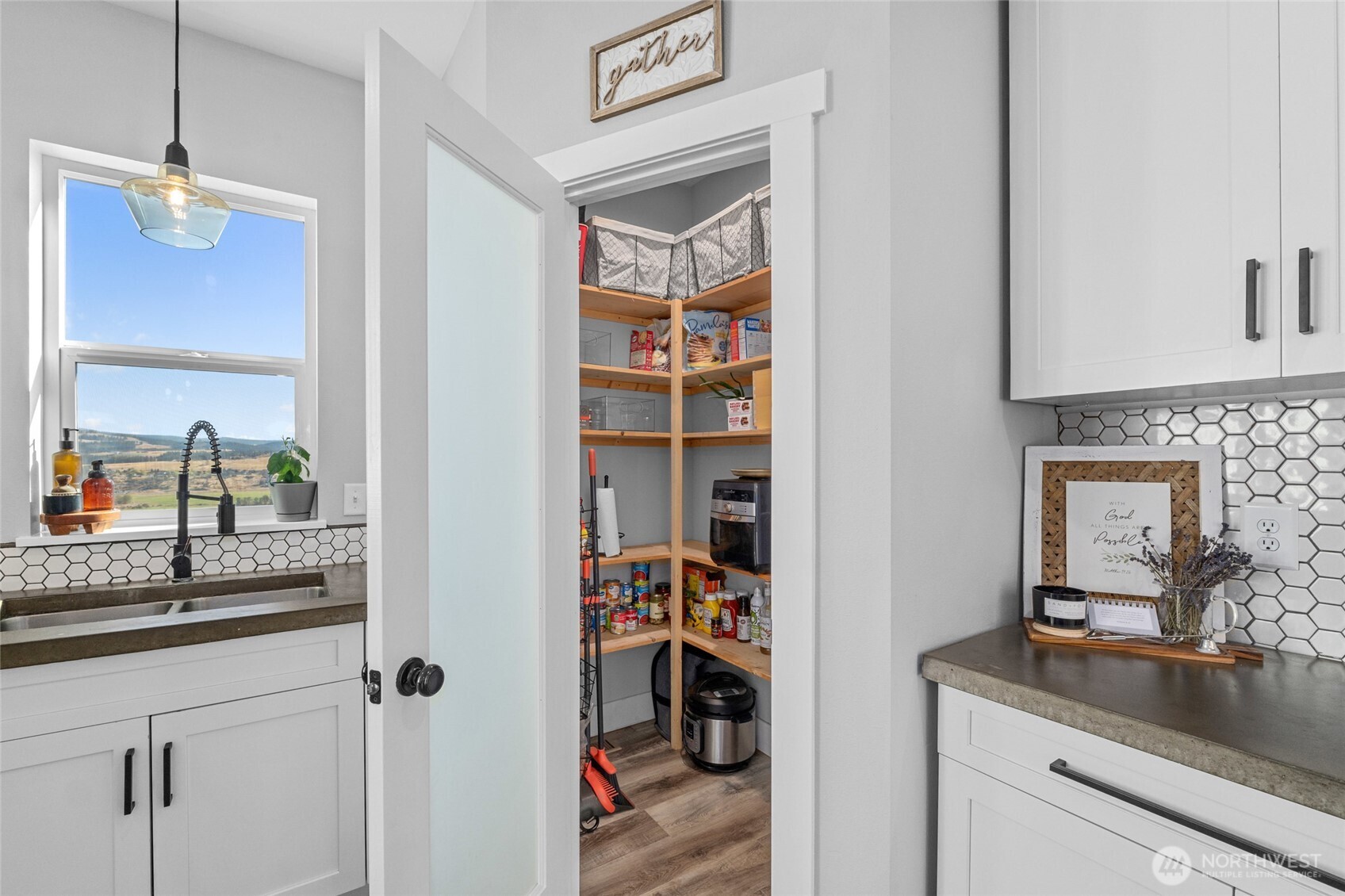842 Valley Westside Road #U, Colville, WA 99114