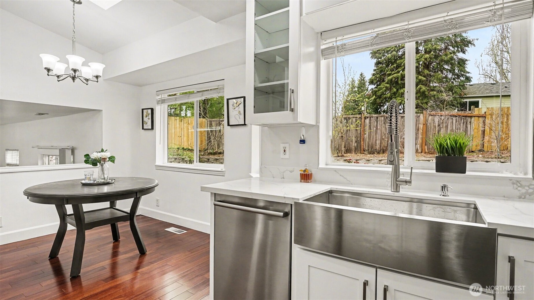4002 NE 7th Court , Renton, WA 98056