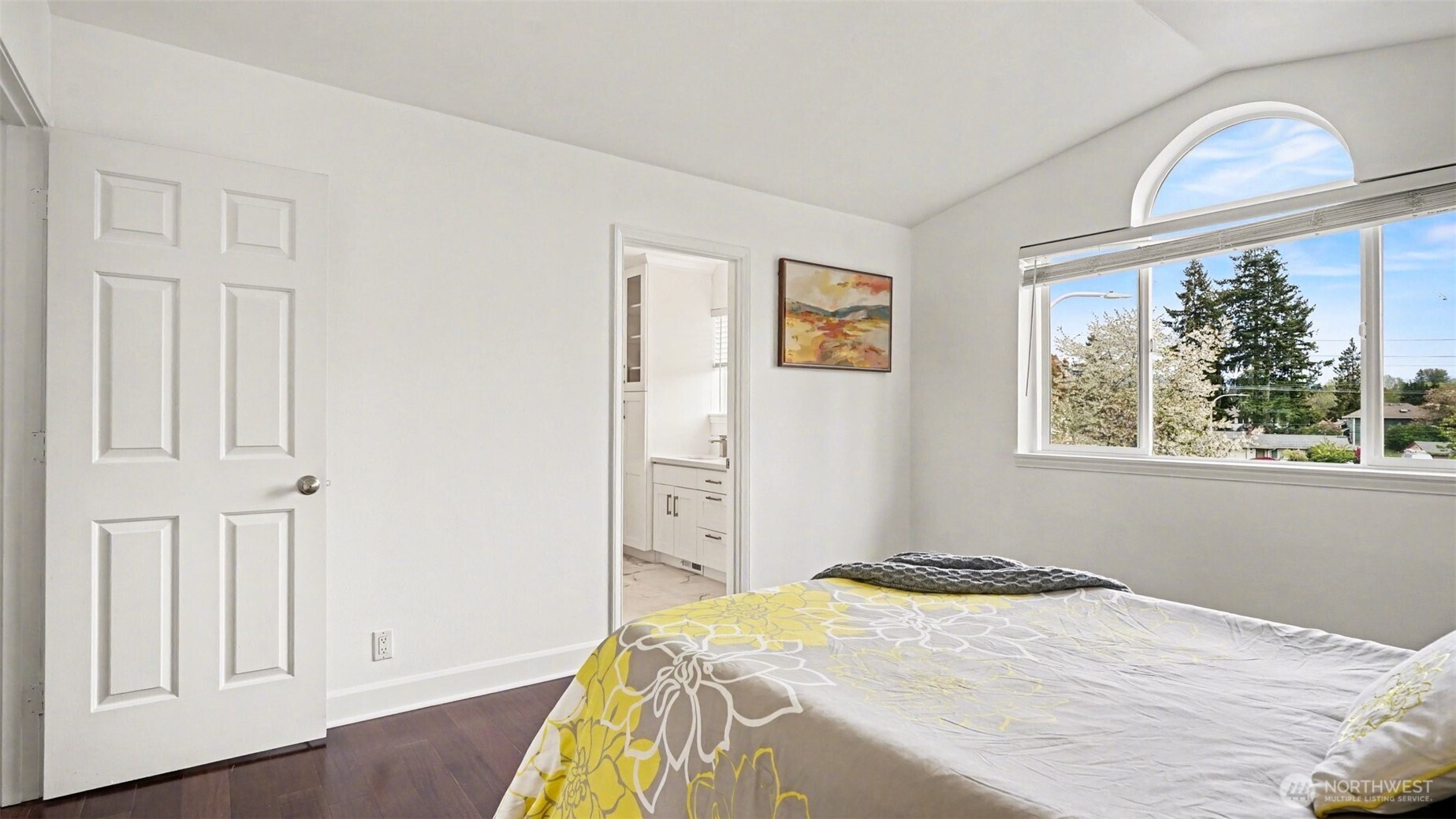 4002 NE 7th Court , Renton, WA 98056