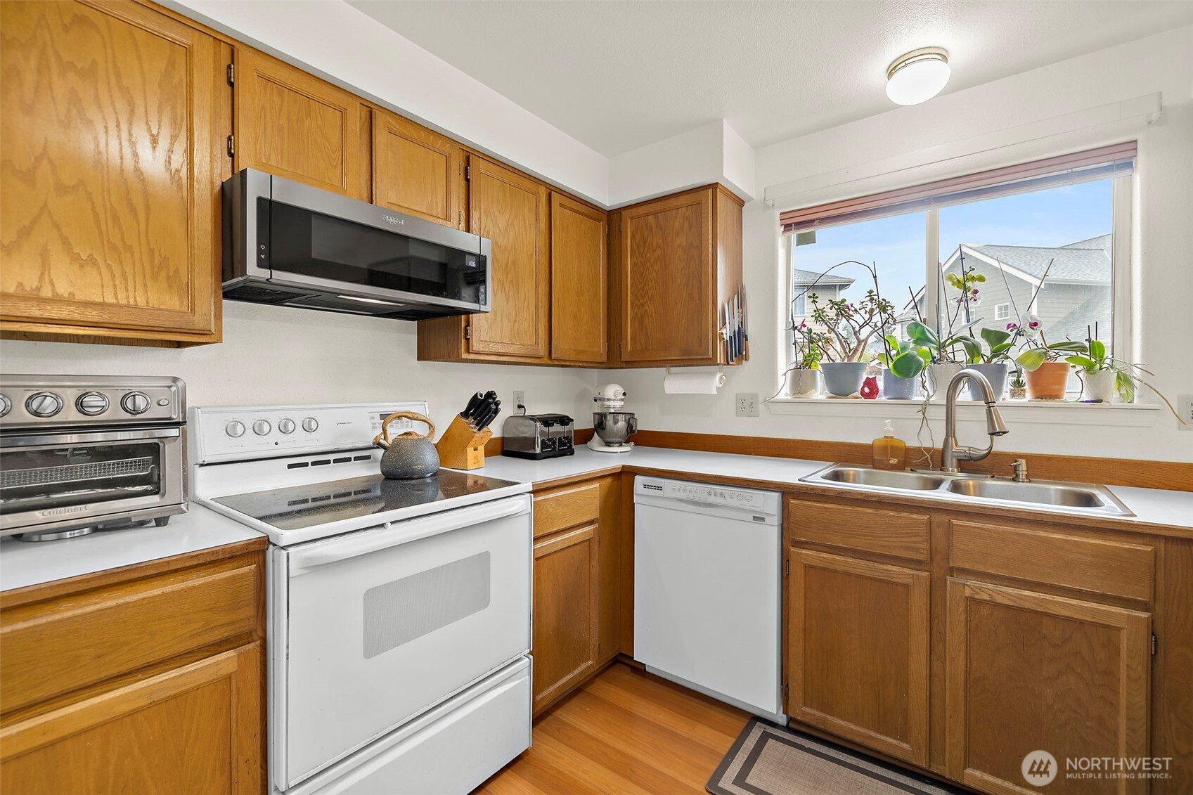12928 SE 217th Place , Kent, WA 98031