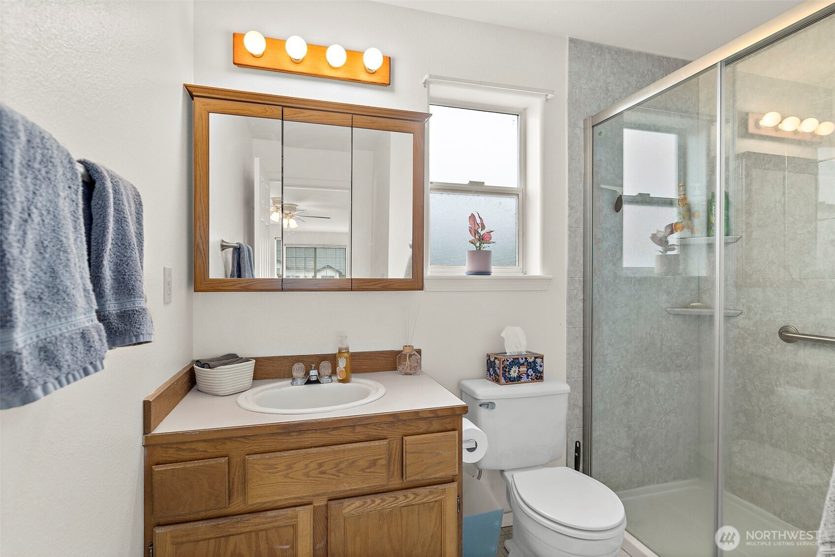 12928 SE 217th Place , Kent, WA 98031