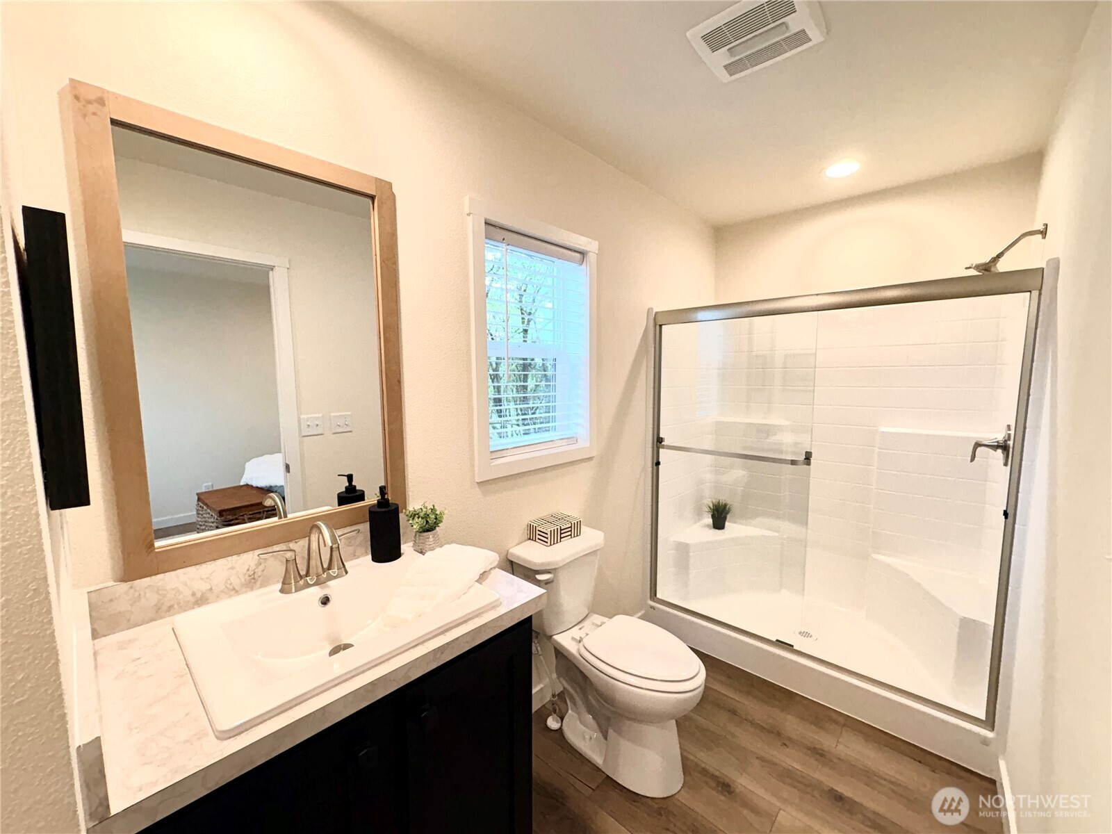 763 Eadon Rd , Toledo, WA 98591