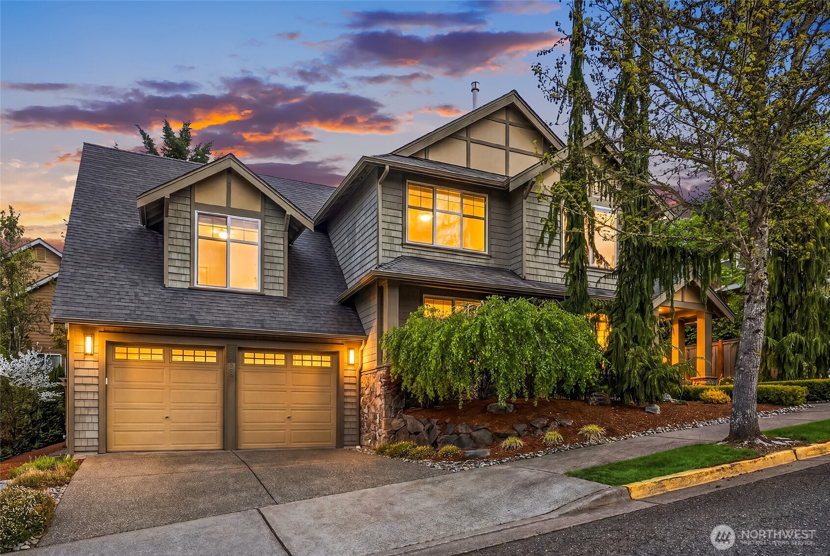 16568 NE 119th Way , Redmond, WA 98052