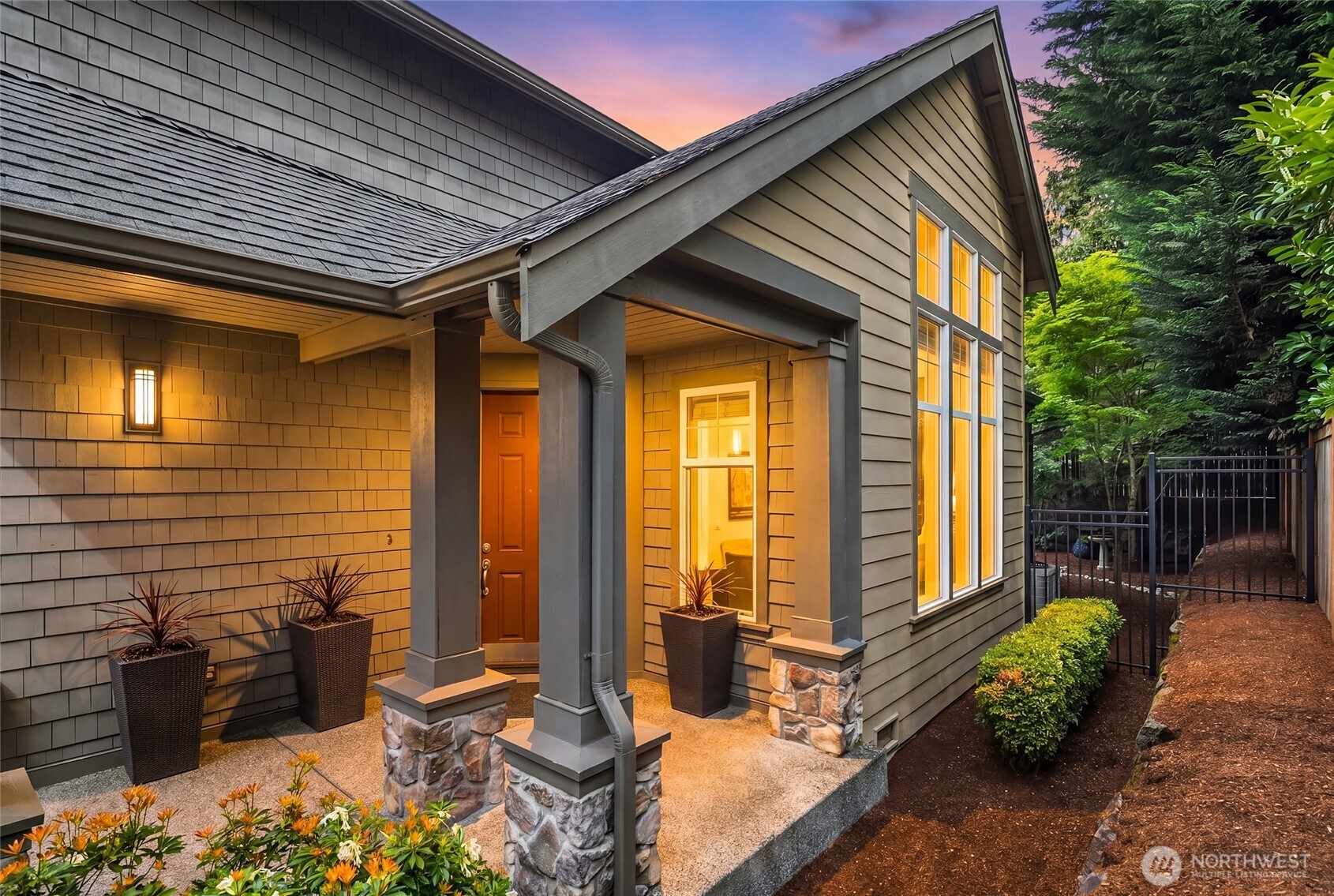 16568 NE 119th Way , Redmond, WA 98052