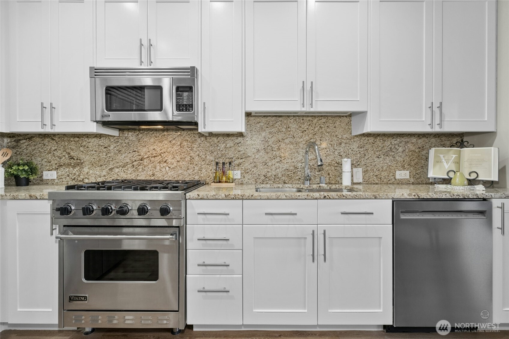10650 NE 9th Place #2025, Bellevue, WA 98004