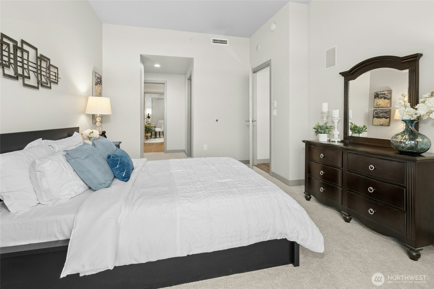 10650 NE 9th Place #2025, Bellevue, WA 98004