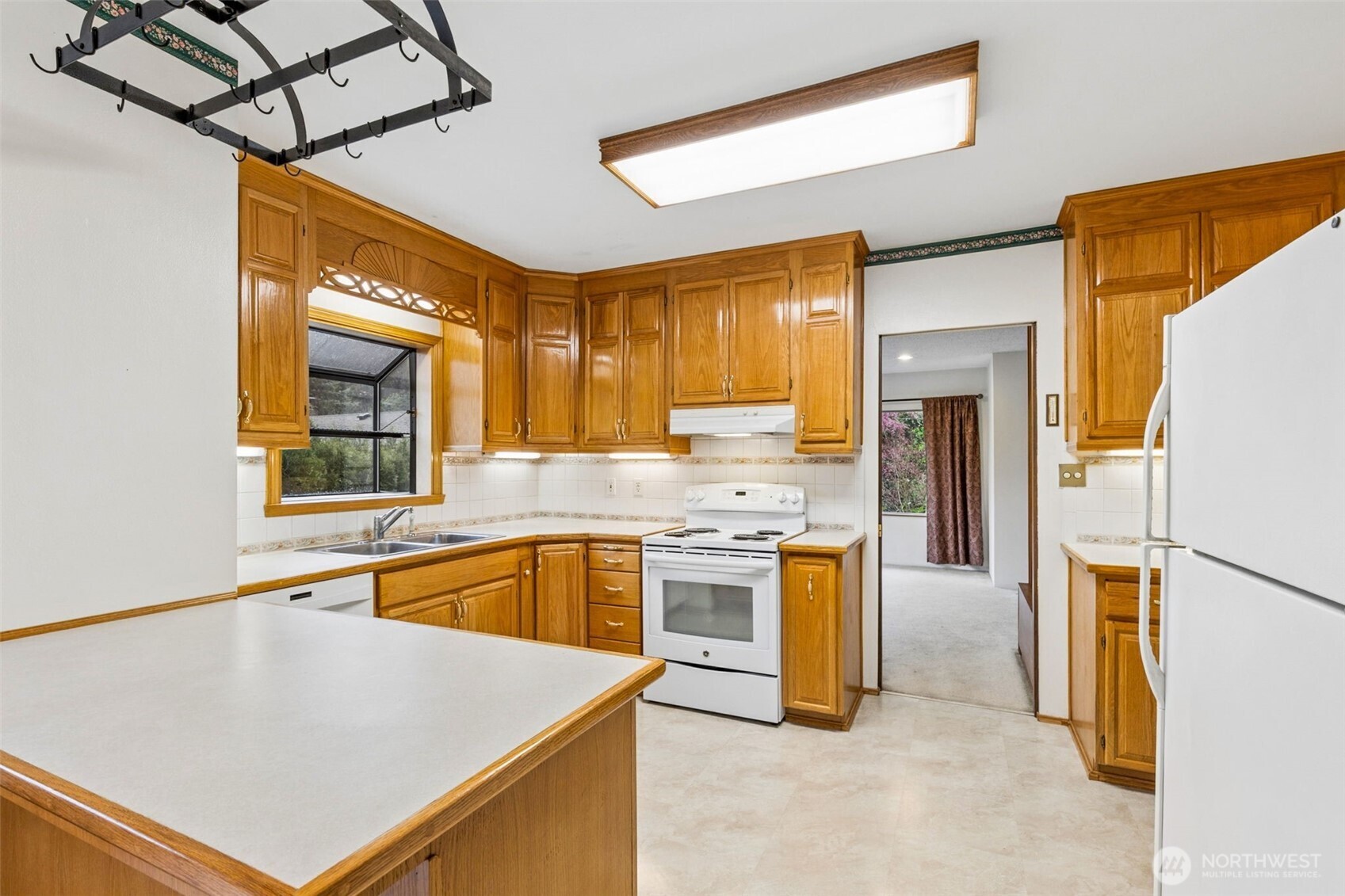 16036 21st Avenue SW, Burien, WA 98166