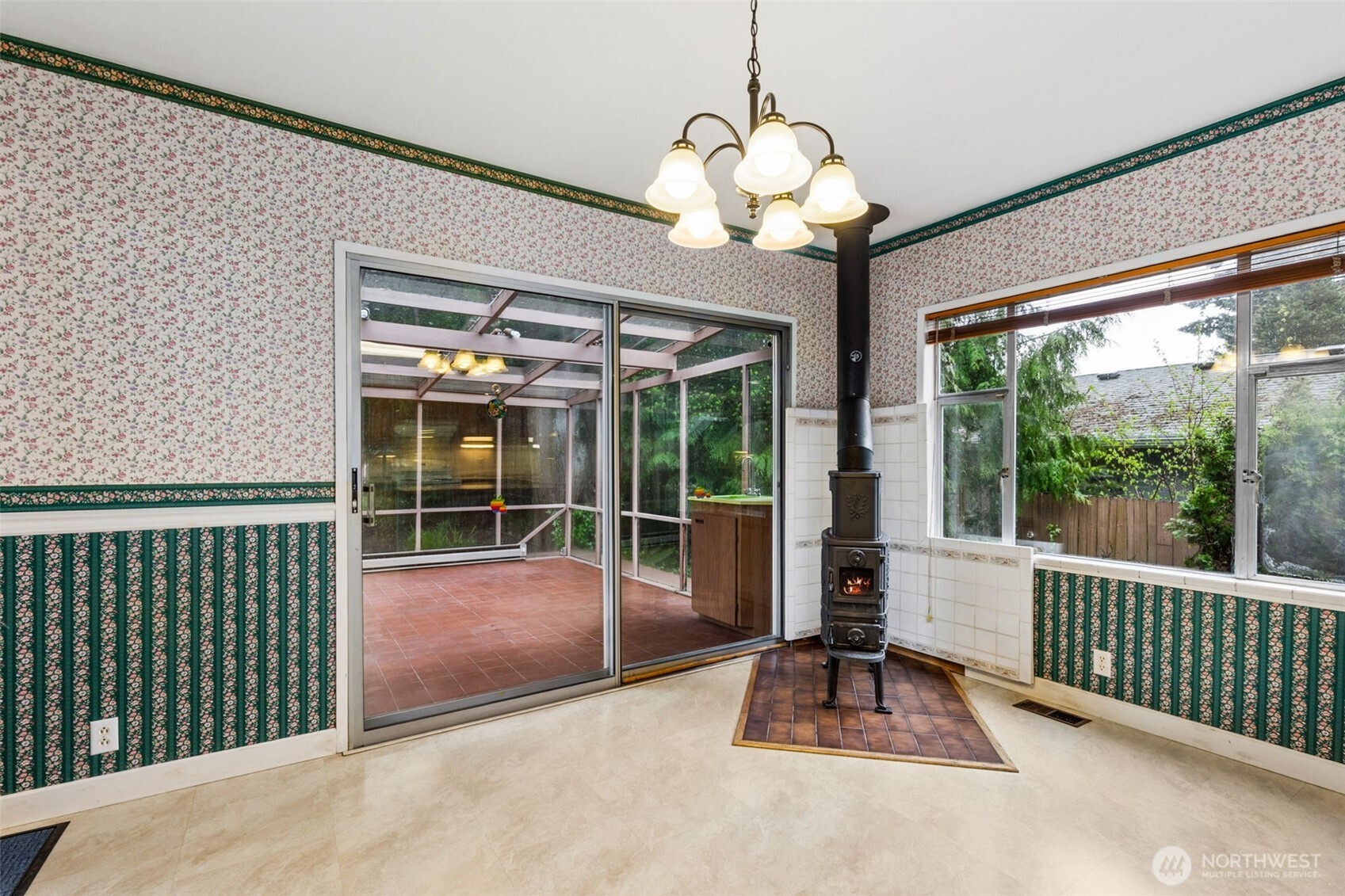 16036 21st Avenue SW, Burien, WA 98166