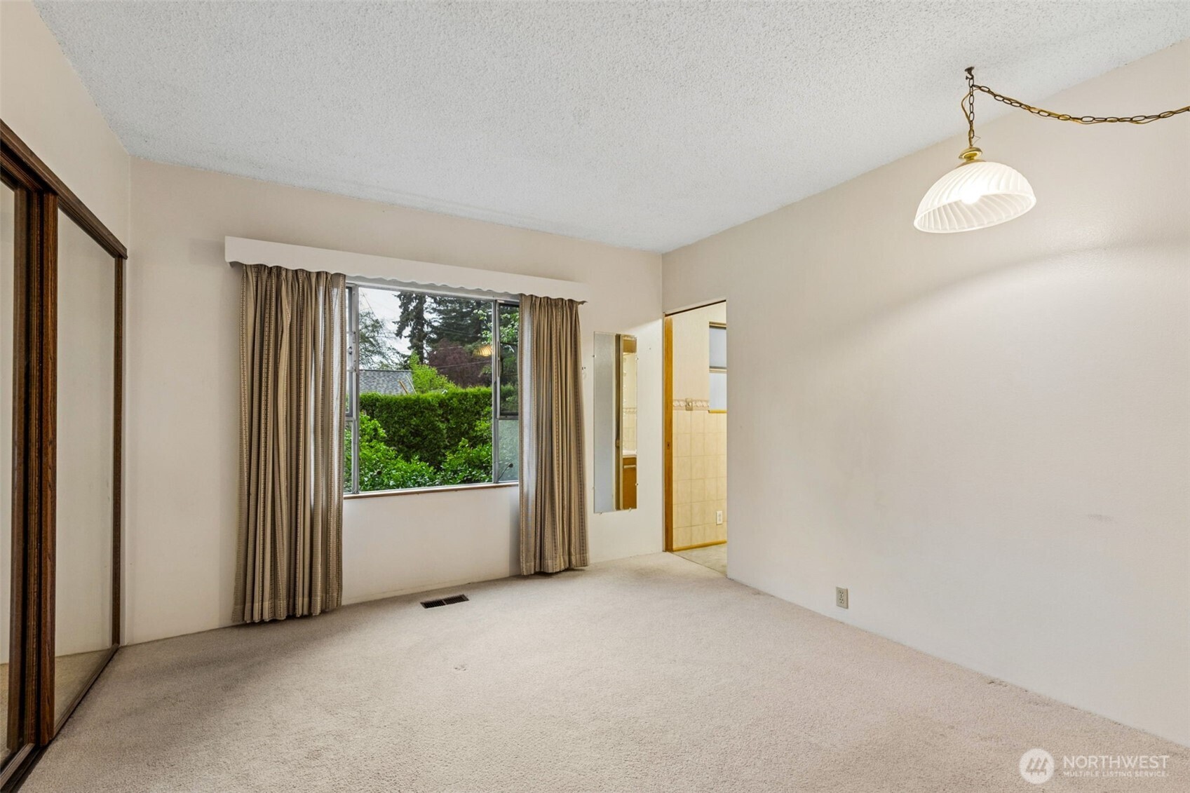 16036 21st Avenue SW, Burien, WA 98166