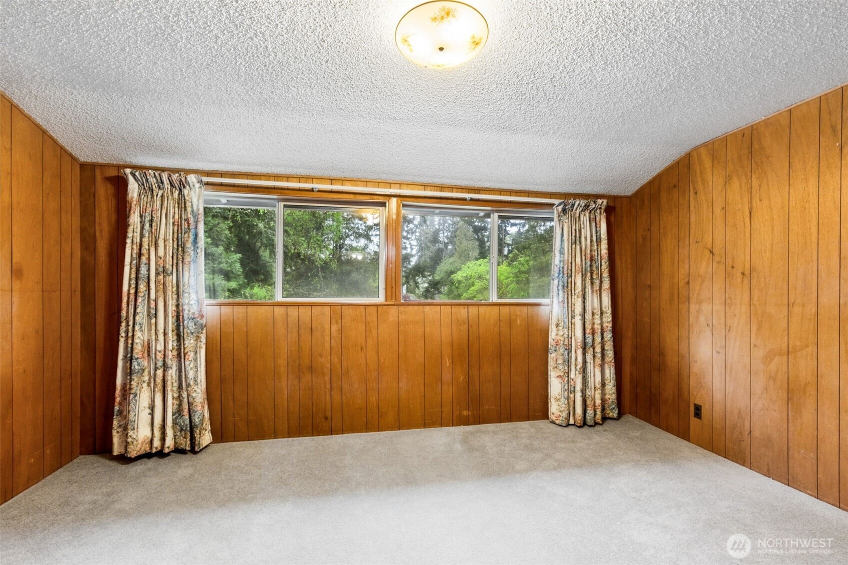 16036 21st Avenue SW, Burien, WA 98166