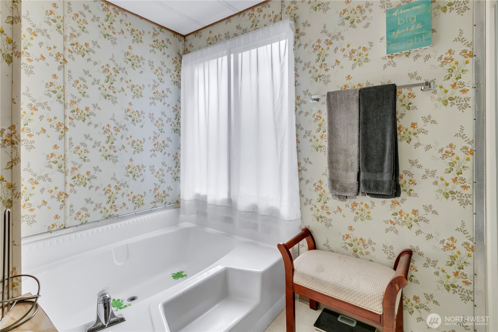 2500 Alder Street #304, Milton, WA 98354-8621