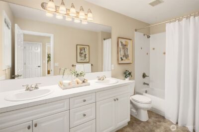 322 240th Place SE, Sammamish, WA 98074 - Photo 25