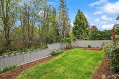 322 240th Place SE, Sammamish, WA 98074 - Photo 30