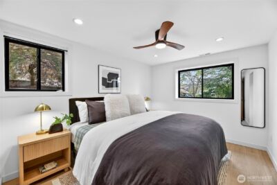 8683 Island Drive S, Seattle, WA 98118 - Photo 16