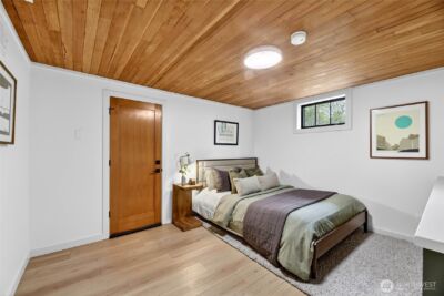 8683 Island Drive S, Seattle, WA 98118 - Photo 20