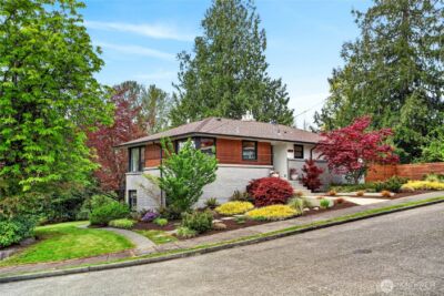 8683 Island Drive S, Seattle, WA 98118 - Photo 2