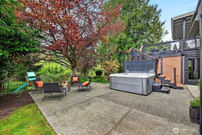 8683 Island Drive S, Seattle, WA 98118 - Photo 30