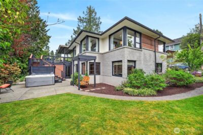 8683 Island Drive S, Seattle, WA 98118 - Photo 31