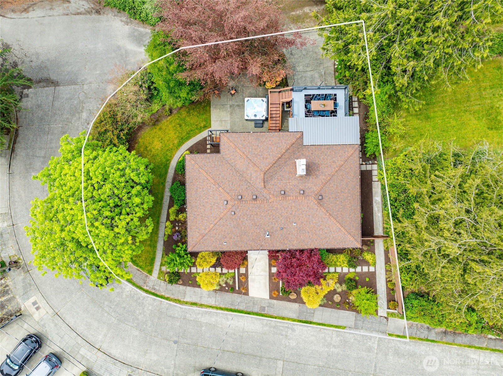 8683 Island Drive S, Seattle, WA 98118