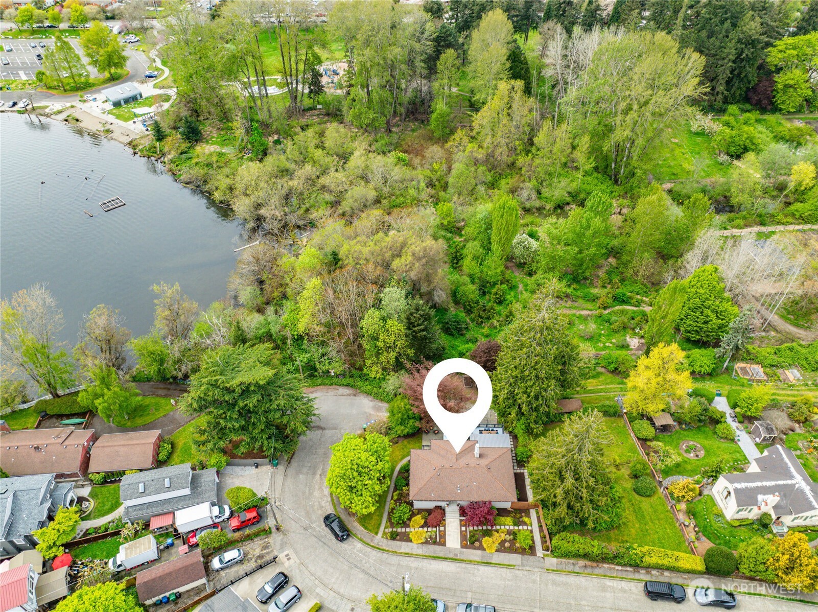 8683 Island Drive S, Seattle, WA 98118