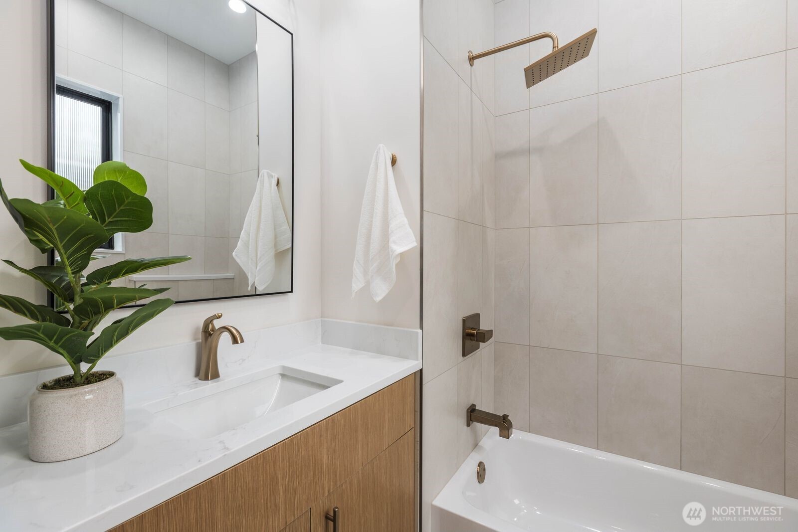 1207 145th Avenue SE, Bellevue, WA 98007