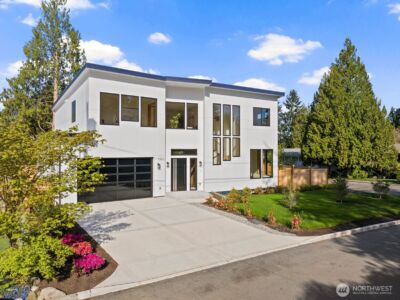 1207 145th Avenue SE, Bellevue, WA 98007 - Photo 2