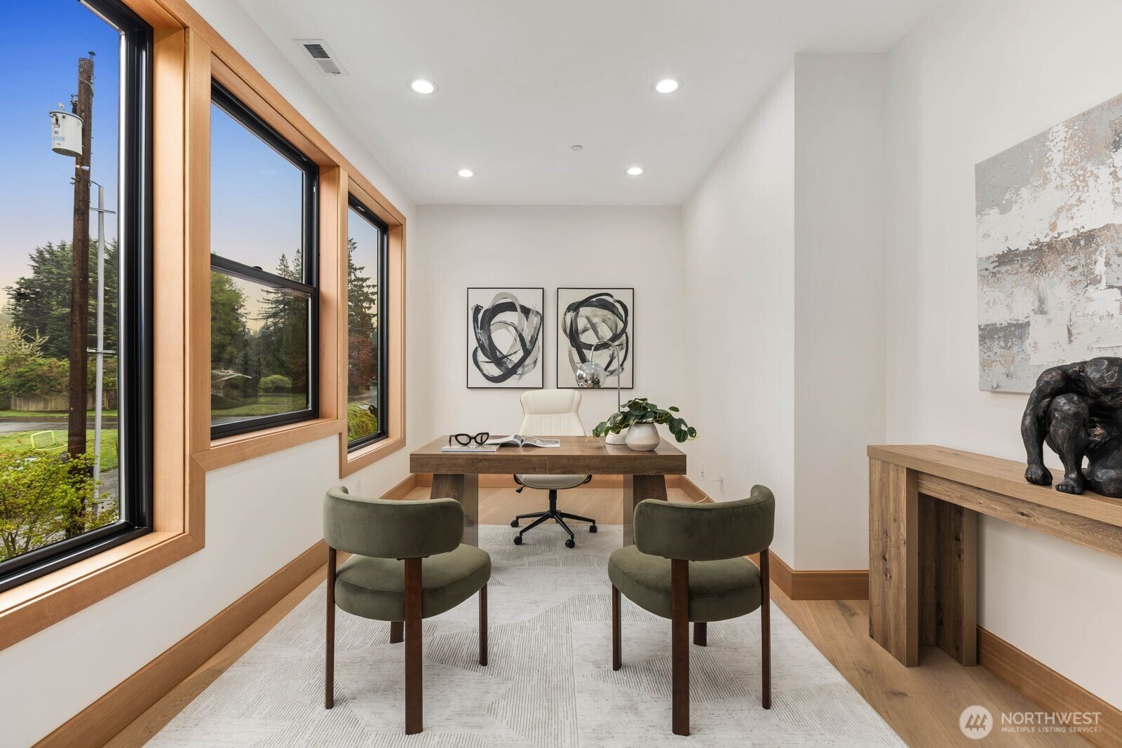 1207 145th Avenue SE, Bellevue, WA 98007