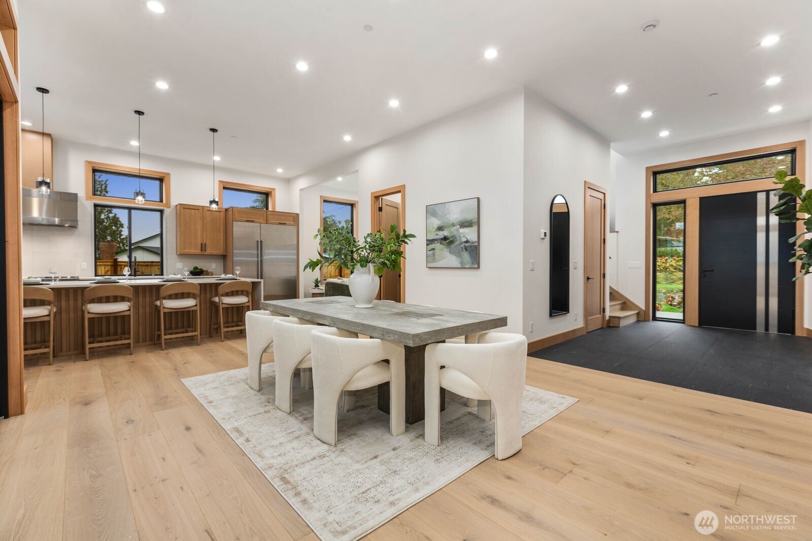 1207 145th Avenue SE, Bellevue, WA 98007